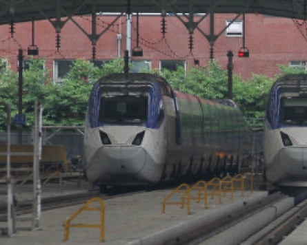 Rickety bullet trains rankle rail travelers