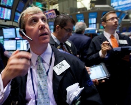 US markets fall sharply after S&P downgrade