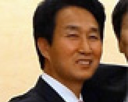 Professor questioned in corruption probe linked  to Seoul's education chief