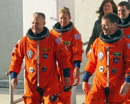 Report: NASA needs to keep more astronauts on hand