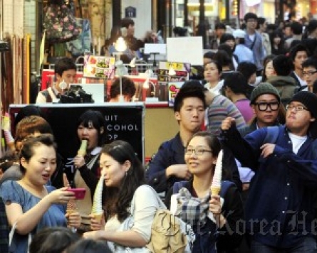 Myeong-dong reborn as mecca for young, trendy