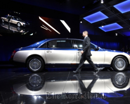 Daimler plans to drop Maybach, focus on S-Class