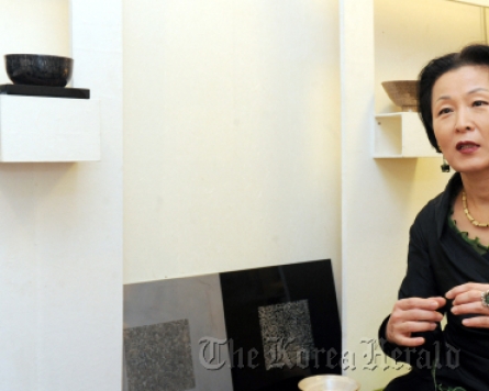 Artist aims for made-in-Korea luxury craft brand