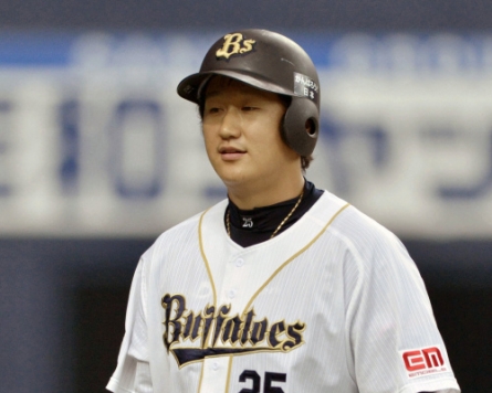 Lee Dae-ho hits 10th home run, leads Japanese Pacific League