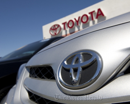 Toyota, Ford lead U.S. sales gains as autos fuel growth
