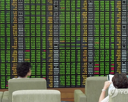Seoul stocks start higher as large-cap stocks rise