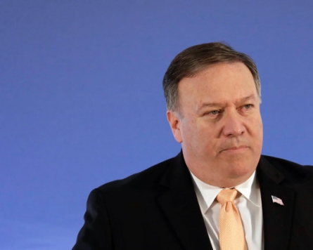 Pompeo discusses enforcement of NK sanctions with Chinese counterpart