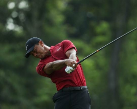 Tiger wakes up echoes with best major final round
