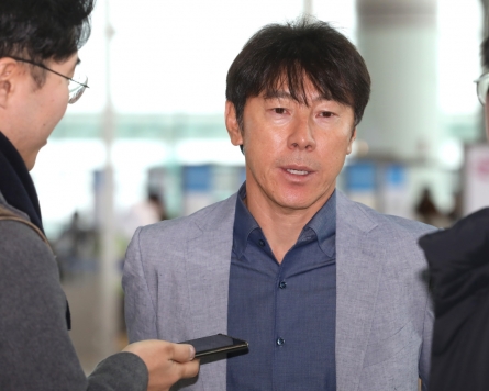 Ex-South Korea coach Shin to take over struggling Indonesia
