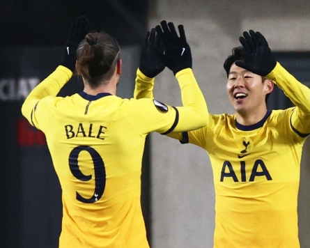 Son Heung-min scores, helps Tottenham reach Europa League knockouts