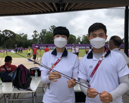 [Tokyo Olympics] S. Korean archery champions to donate 'Robin Hood' arrows, uniforms to Olympic Museum