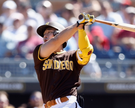 Padres' Kim Ha-seong hits 1st spring homer; Pirates' Park Hoy-jun extends hitting streak