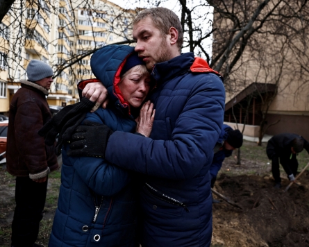 [Newsmaker] In Bucha, Ukraine, burned, piled bodies among latest horrors