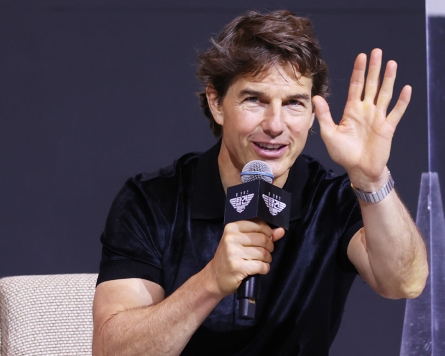 ‘Top Gun’ Tom Cruise tells long-waiting Korean fans ‘it is OK to cry’