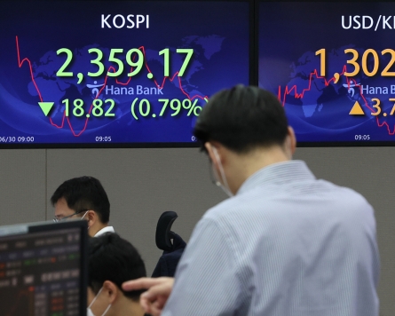 Seoul shares dip almost 2 pct amid recession woes, dim outlook for chip sector
