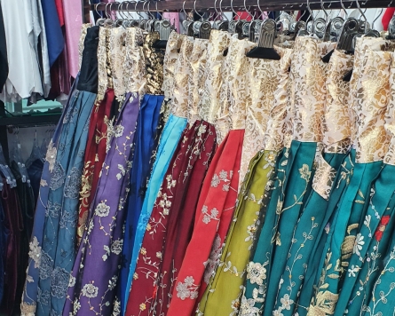 [Interactive] Rental hanbok: Between legacy and modern demands