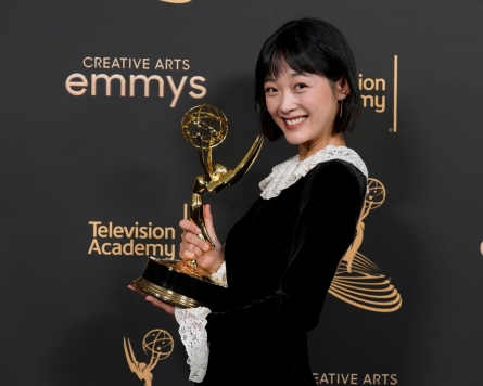 [Newsmaker] Lee You-mi wins Emmy, first for Korean actor