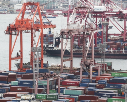 Exports down, trade deficit widens during first 10 days of Sept.
