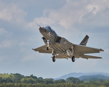 Defense chief says indigenous KF-21 fighter will play key role for N. Korea deterrence