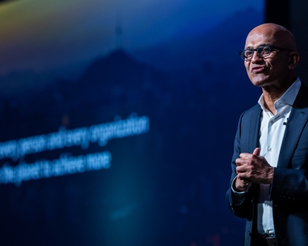Microsoft CEO discusses cooperation with SK, NCSoft chiefs