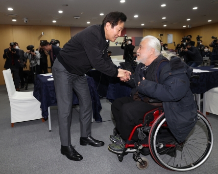 Seoul Mayor urges disabled groups to halt subway protests