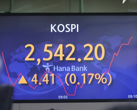 Seoul shares open higher on tech, auto gains