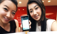 LG도 전략폰 공개...노트북PC 뺨치는 최대 메모리 스마트폰 ‘옵티머스 LTE 2’