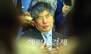 <포토>모두발언하는 김중수 총재.