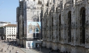 <포토뉴스> 밀라노 광장에 등장한 갤S4 옥외광고