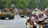 ［포토］국군의 날 시가행진, 환호하는 시민들