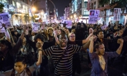 퍼거슨 사태에 무력한 흑인대통령…분노의 아메리카