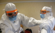 <속보> “에볼라 긴급구호대 한국의료진 1명, 감염 가능성 있어 긴급후송”