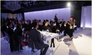이영희 부사장, 패션계 인사에 ’갤럭시 S6’ 소개 …‘톡톡튀는 설명’ 환호