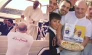 이탈리아 男, 프란치스코 교황에 ‘특별피자’ 선물