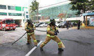 [포토뉴스] 화재진압 4인조법 훈련