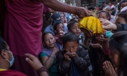 네팔 어린이 100만명은 돌아갈 학교 없어