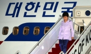 말리는 ‘새누리’, 등떠미는 ‘새정치‘…박 대통령 방미에 얽힌 ‘정치 셈법’