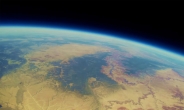 [영상] 2년만에 돌아온 고프로의 선물…대기권서 바라본 지구 ‘탄성’