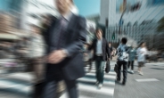 일본도 유리천정…여자 월급, 男의 72%에 불과