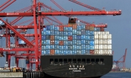 한진해운 무너질때, 중국정부는 해운업 더 강해지게 도왔다