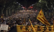[포토뉴스] 카탈루냐 독립지지 시민단체 대표들 구속…스페인판 촛불시위