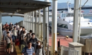 일본, 태풍 제비에 발묶인 승객들 발동동…항공사 대책마련 '고심'