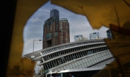홍콩발 고속열차 19분만에 선전역 닿았다…홍콩-中 통합 급물살
