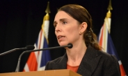 뉴질랜드 총리 “총격 테러 생중계 문제, 페북과 직접 논의하겠다”
