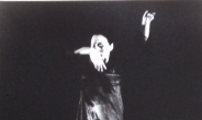 [정한결의 콘텐츠 저장소] 한국 창작춤 대표작...김매자의 ‘땅의 사람’ 에너지 넘치는 독무… 34년만의 재공연
