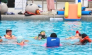 “물놀이 사고 막는다”…영등포구 생존수영 교육 개최