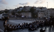 이스라엘서 ‘브라 노출’ 시위…세속파 vs. 초정통파 유대인 갈등 심화
