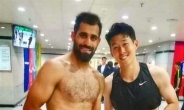 “손흥민 만나 영광”…이란 선수, 라커룸까지 찾아와 유니폼 교환