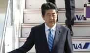 아베 日 총리, 오만해 유조선 공격 “단호히 비난한다”