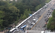 시내버스 당산역 고가 기둥 들이받아… 운전사 사망·승객 부상